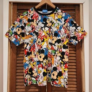 Disney Tokio Resort Multicolor Character T-Shirt Size M 100%Cotton